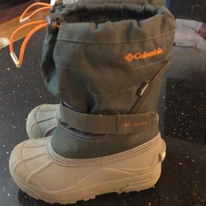 Boys winter Columbia boots
